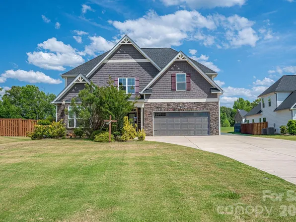 955 Robinson Rd, Gastonia, NC 28056