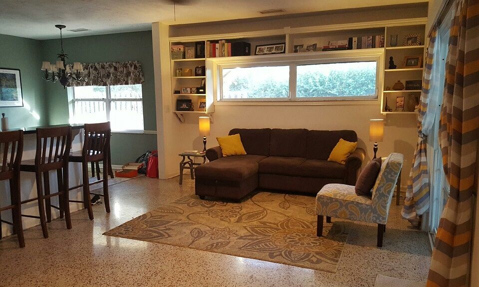1st image of 2924 Cove Trl