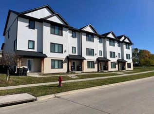 282-294 Kenneth Dr, Iowa City, IA