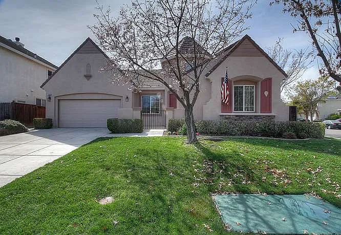 1660 Eastlake Cir photo 1