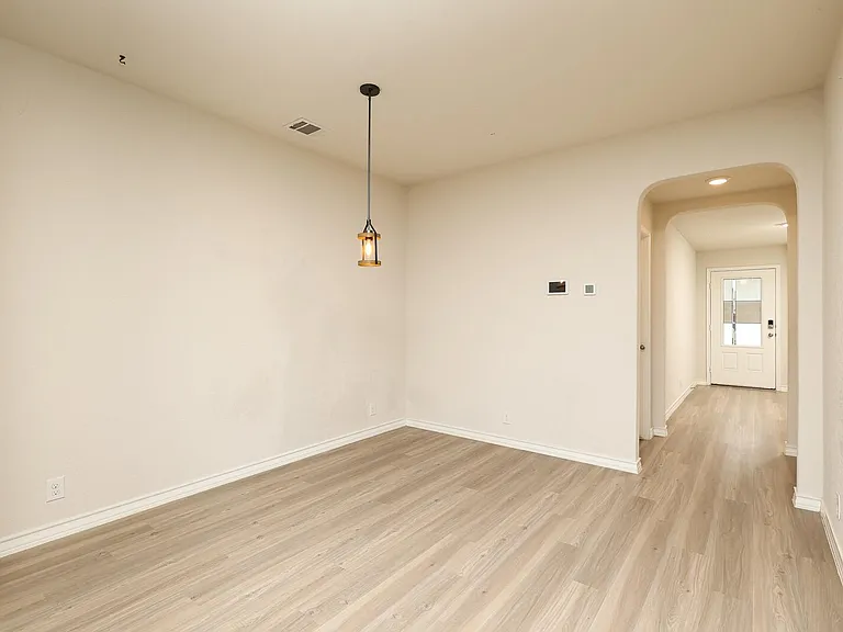 325 Colbert Ferry — Photo 3