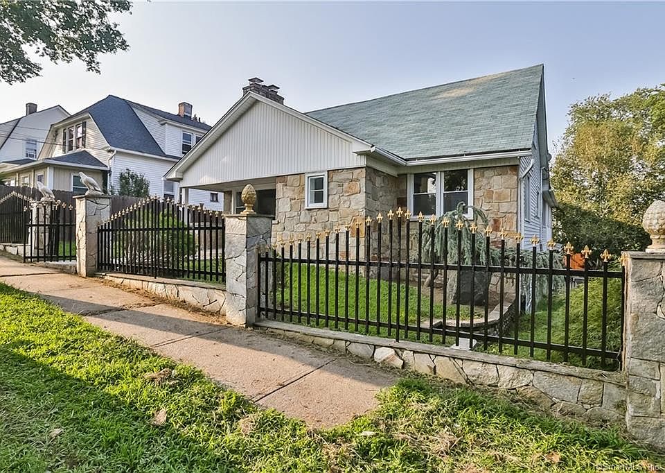 1st image of 159 Price St