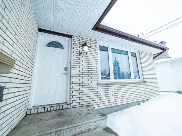 1-435 Piccadilly Ave #1, Thunder Bay, ON P7B 5C8