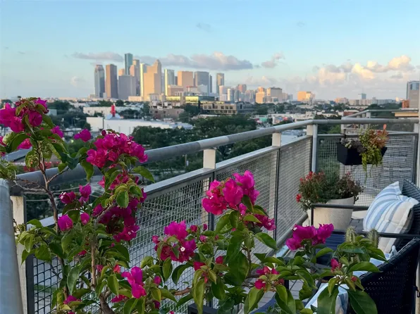 3311 Yupon St APT 606, Houston, TX 77006