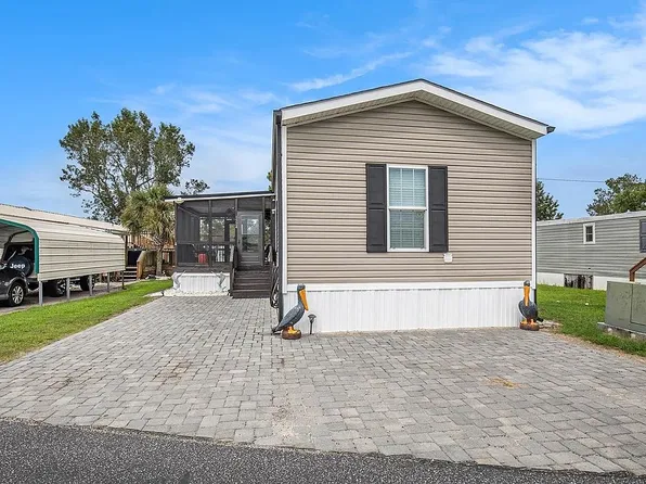 1524 Gardenia Ave, North Myrtle Beach, SC 29582