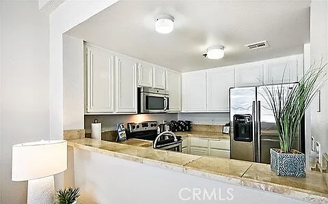 2 bed, 1352 sqft, $3,200 — Photo 3