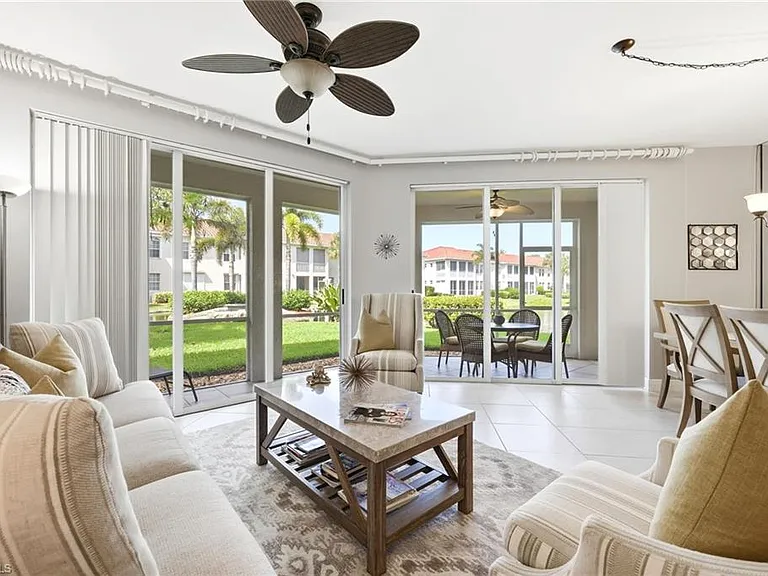 300 L Ambiance Cir #102 — Photo 4