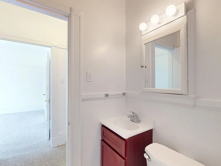 154 Franklin St #304 — Photo 8
