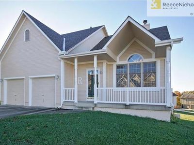1101 NE Cardinal Dr, Lees Summit, MO, 64064