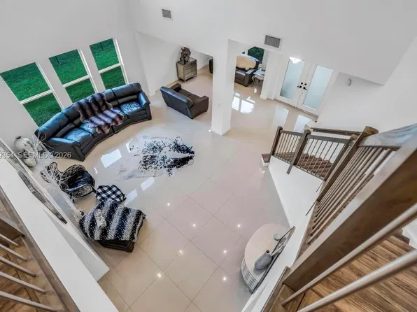 7601 Cavalia Dr, Davie, FL 33328