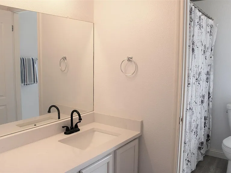 16205 Glorious Ln — Photo 23