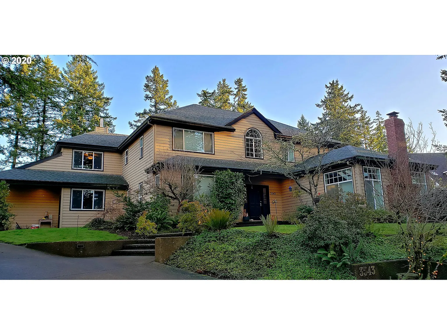 3543 Spring Blvd photo 1