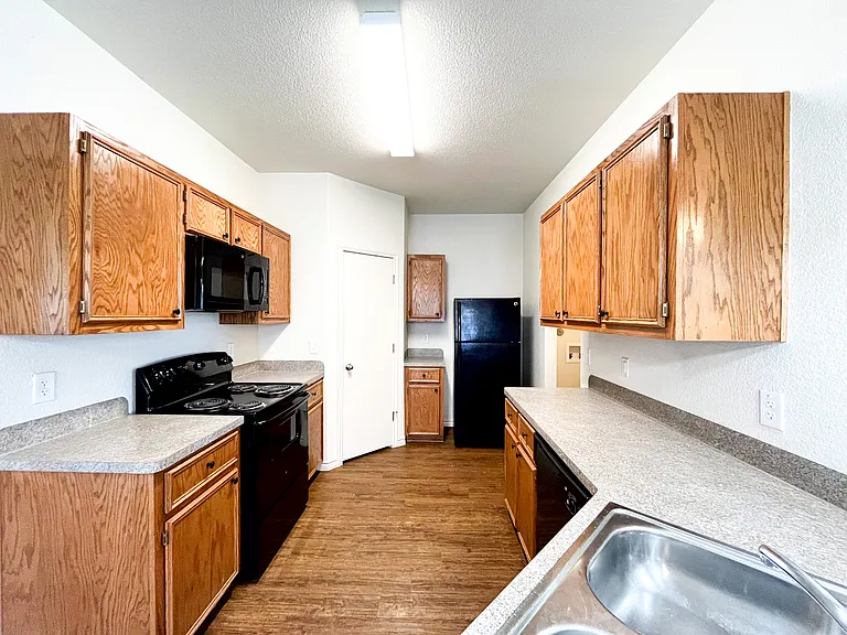 1509 Justin Loop #A — Photo 13