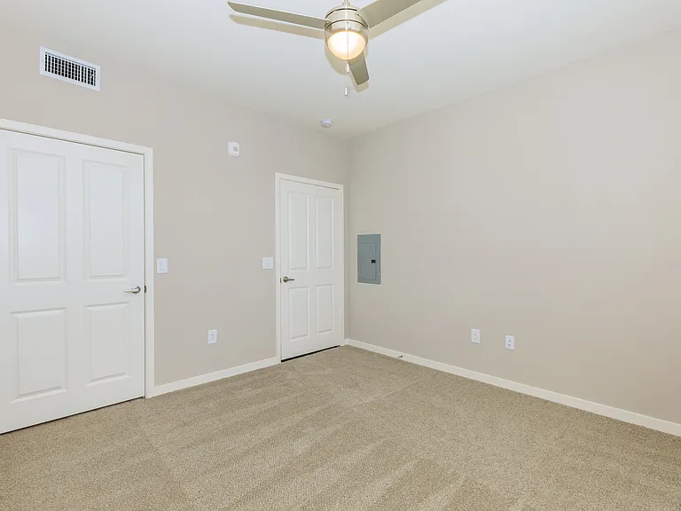 Los Alamitos Luxury Apartments — Photo 50