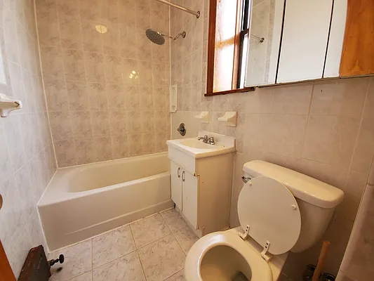 Rented by Ideal Properties Group | media 7