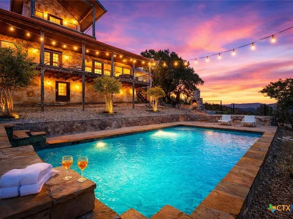 360 Bluebonnet Rd, Concan, TX 78838