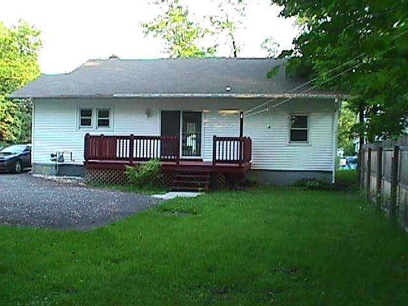 2nd image of 13 HILLVIEW Avenue