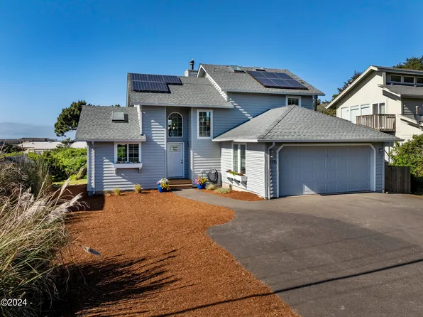 1715 NW 39th St, Lincoln City, OR 97367