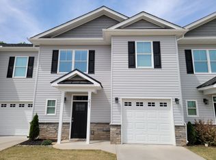221 Marshland Ln, Greer, SC 29650