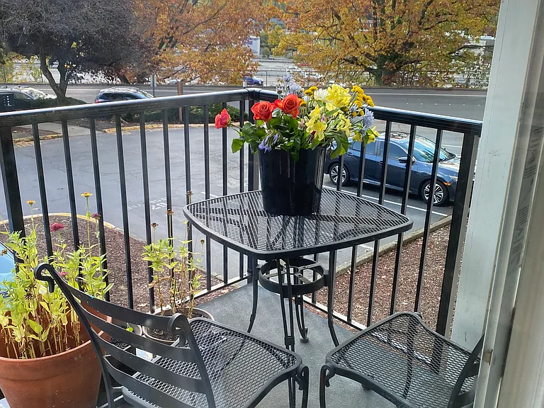 15210 Macadam Rd S #210 — Photo 11