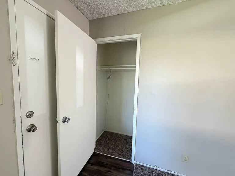 Sharis Apartments — Photo 127