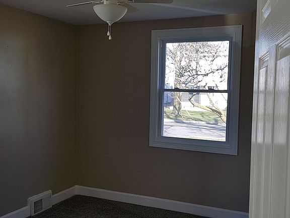 3rd image of 14 Seabrook St