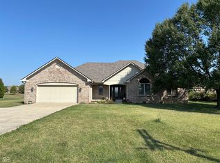 5556 W Stinemyer Rd, New Palestine, IN 46163