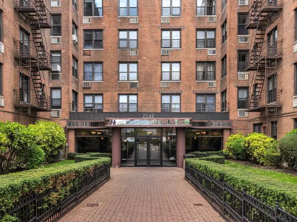 2546 East 13th Street image 1 of 34