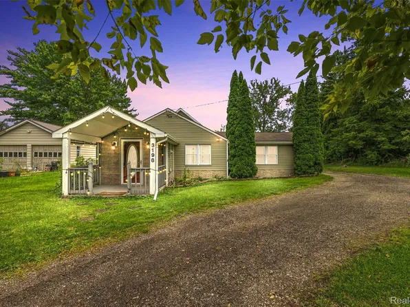 3198 E Grand Blanc Rd, Grand Blanc, MI 48439