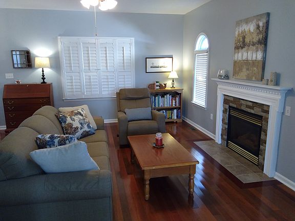 5th image of 4404 Battery Hill Ln
