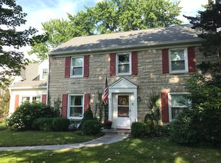 8699 Spring Mill Rd, Indianapolis, IN 46260