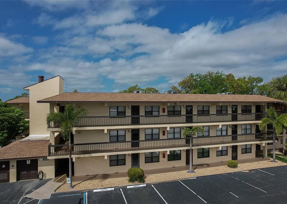 1st image of 305 30th Ave W APT A208