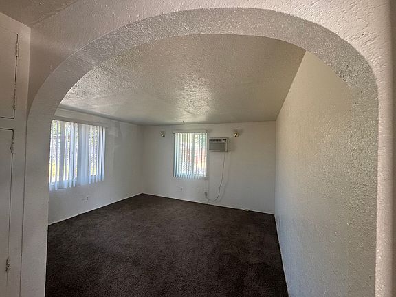 2nd image of 4006 Mennes Ave #3/4