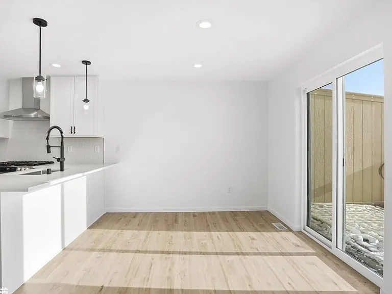 336 W Ashbrook Dr — Photo 13