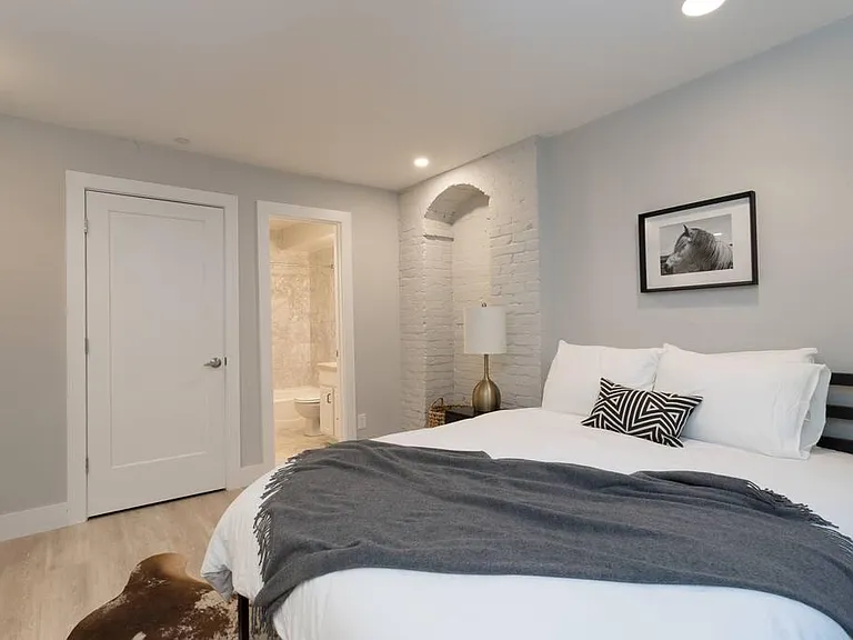1704 Q St NW #B — Photo 16