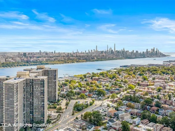 300 Winston Dr APT 2006, Cliffside Park, NJ 07010