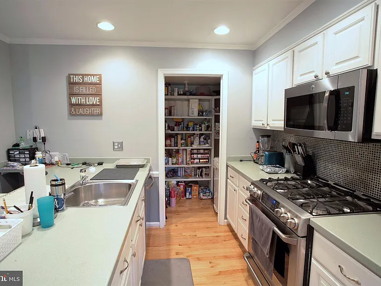 1724 Dana St — Photo 5