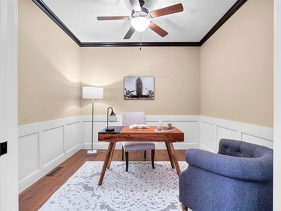 4th image of 1060 Grouse Ct