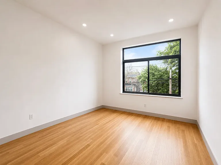 1726 Summerfield St #2L — Photo 11