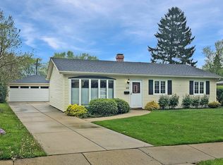 612 W Hammond St, Mundelein, IL