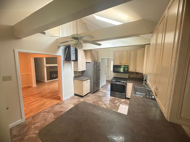 2158 Rankin Rd — Photo 16