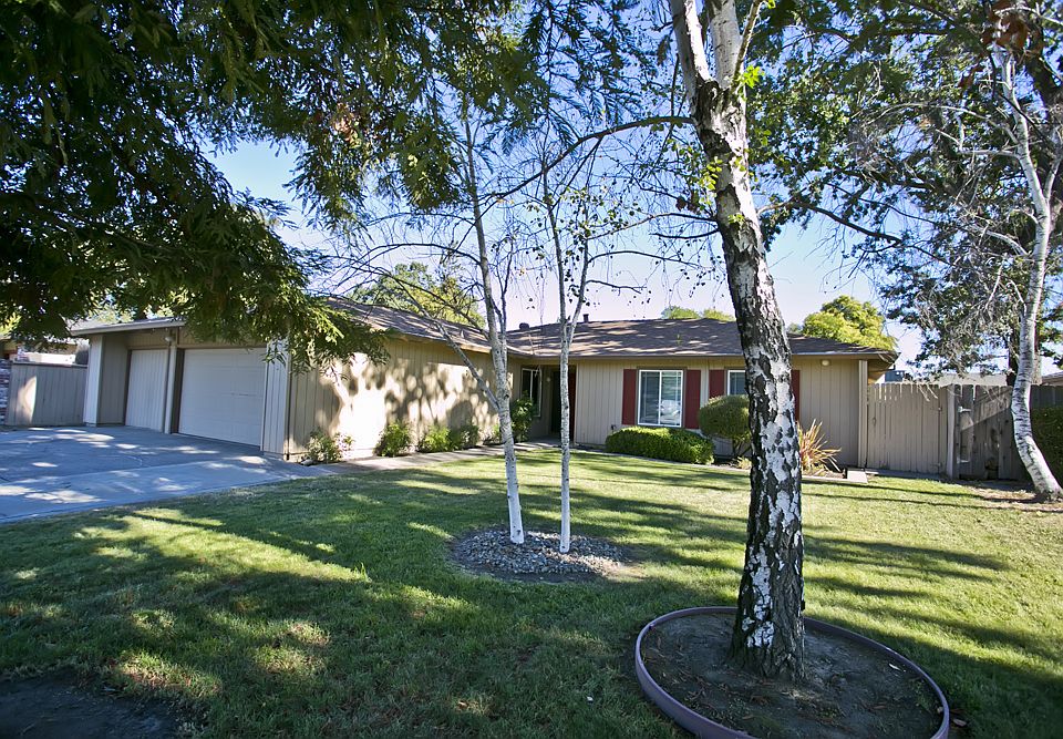1st image of 1333 Royal Oaks Dr