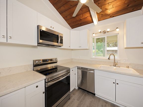 5th image of 65 Makalani St