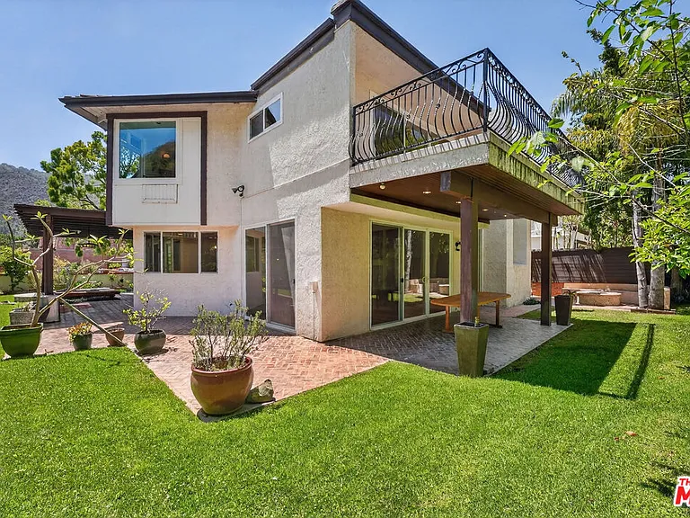 1288 Calle De Sevilla — Photo 30