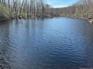 859 Mashamoquet Rd, Pomfret Center, CT 06259