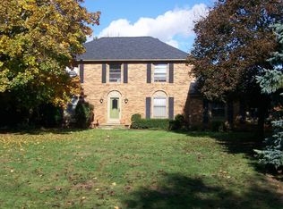 5580 Briar Glen Dr, Saline, MI