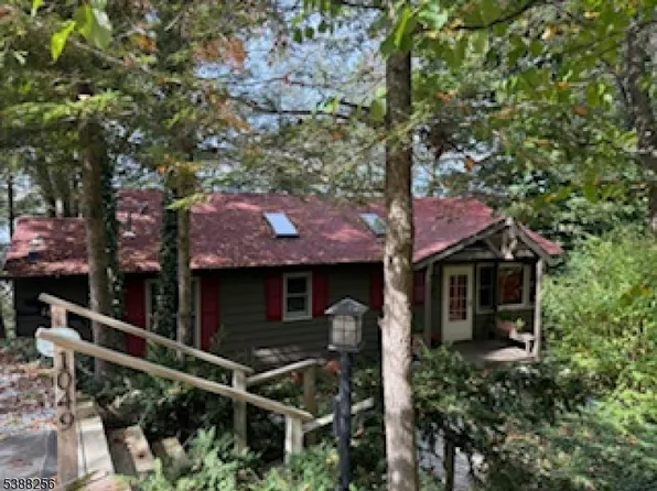 1049 Lakeside Dr, Vernon Twp., NJ 07422