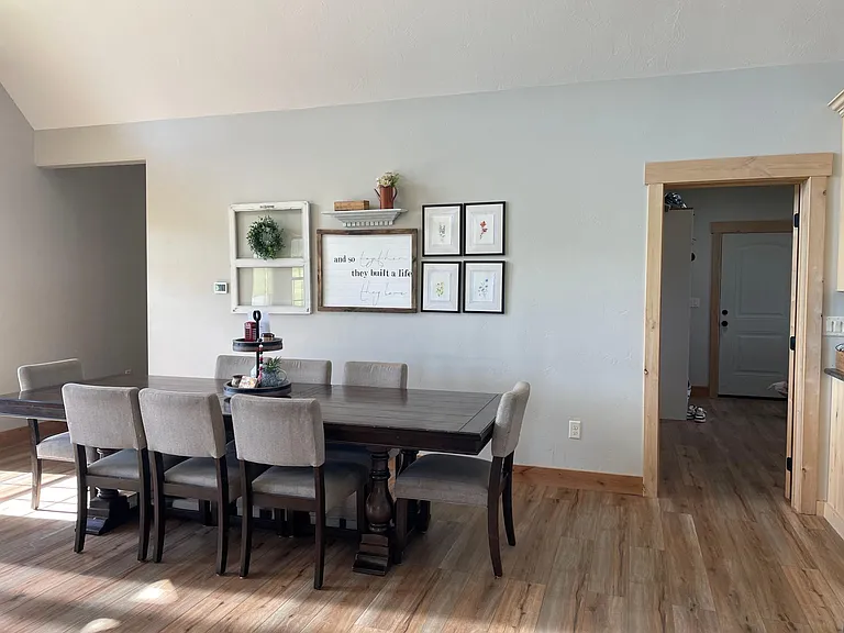 670 Lucky Dr — Photo 9
