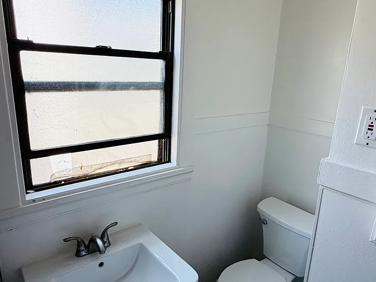 1492 Marin Ave — Photo 21