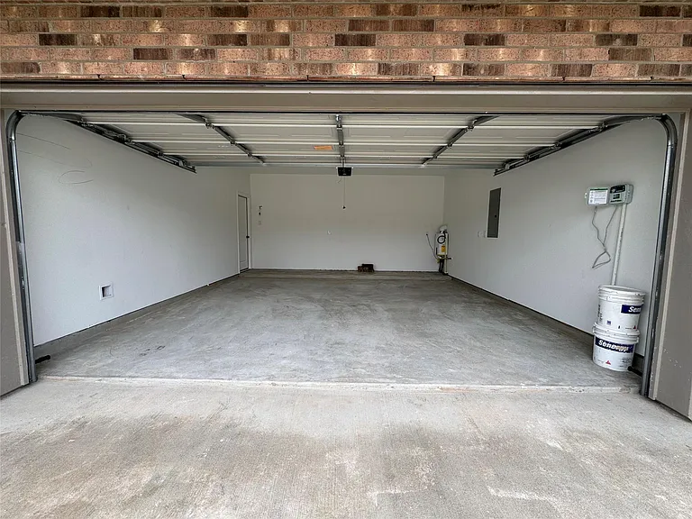 6423 Green Pedal Ln — Photo 2